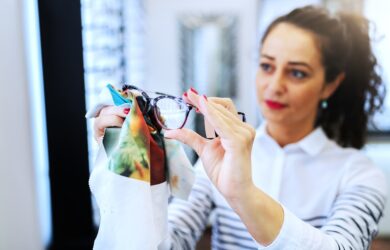 Brillenpflege – Tipps und Tricks für zuhause und unterwegs